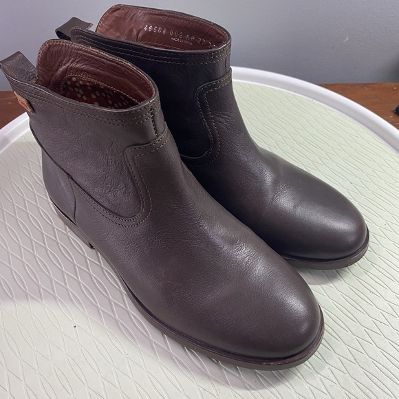 CAMPER WOMENS LEATHER BROWN ANKLE BOOTS SZ. 6.5. FLAT-1 HEEL TAB RIPPED. See Pic - Picture 1 of 12
